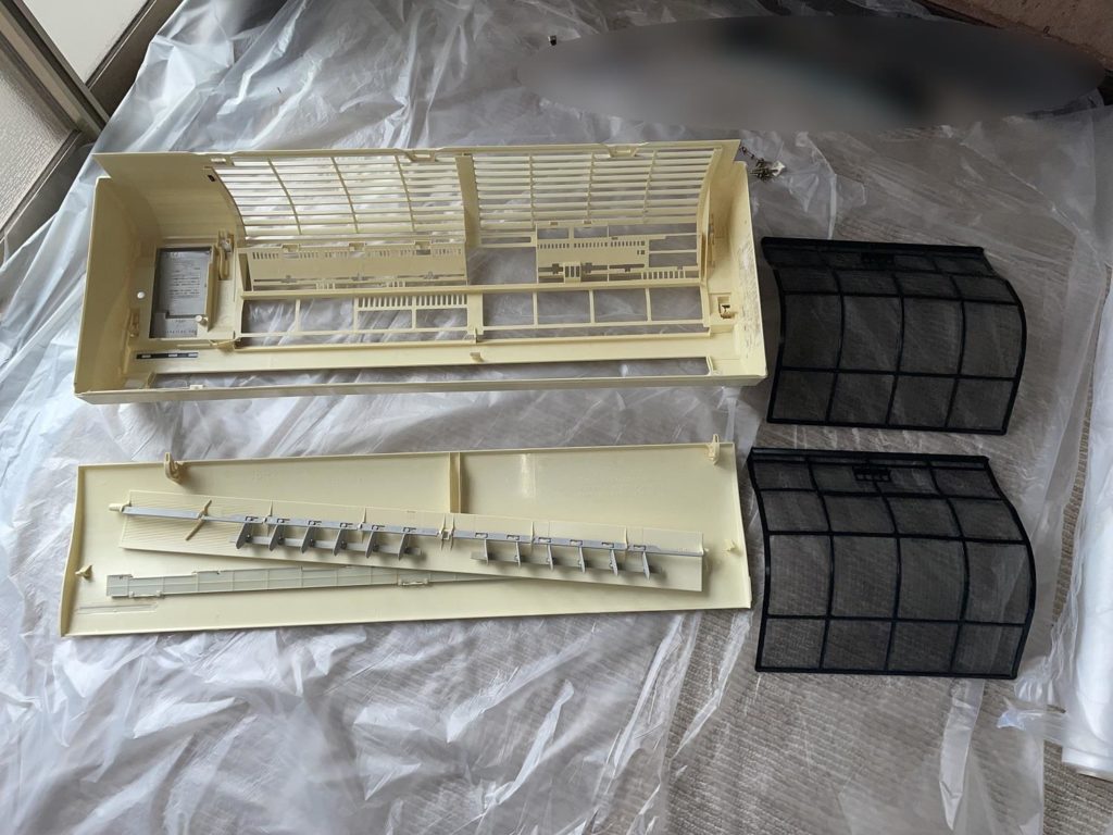 ルームエアコンパーツ洗浄後